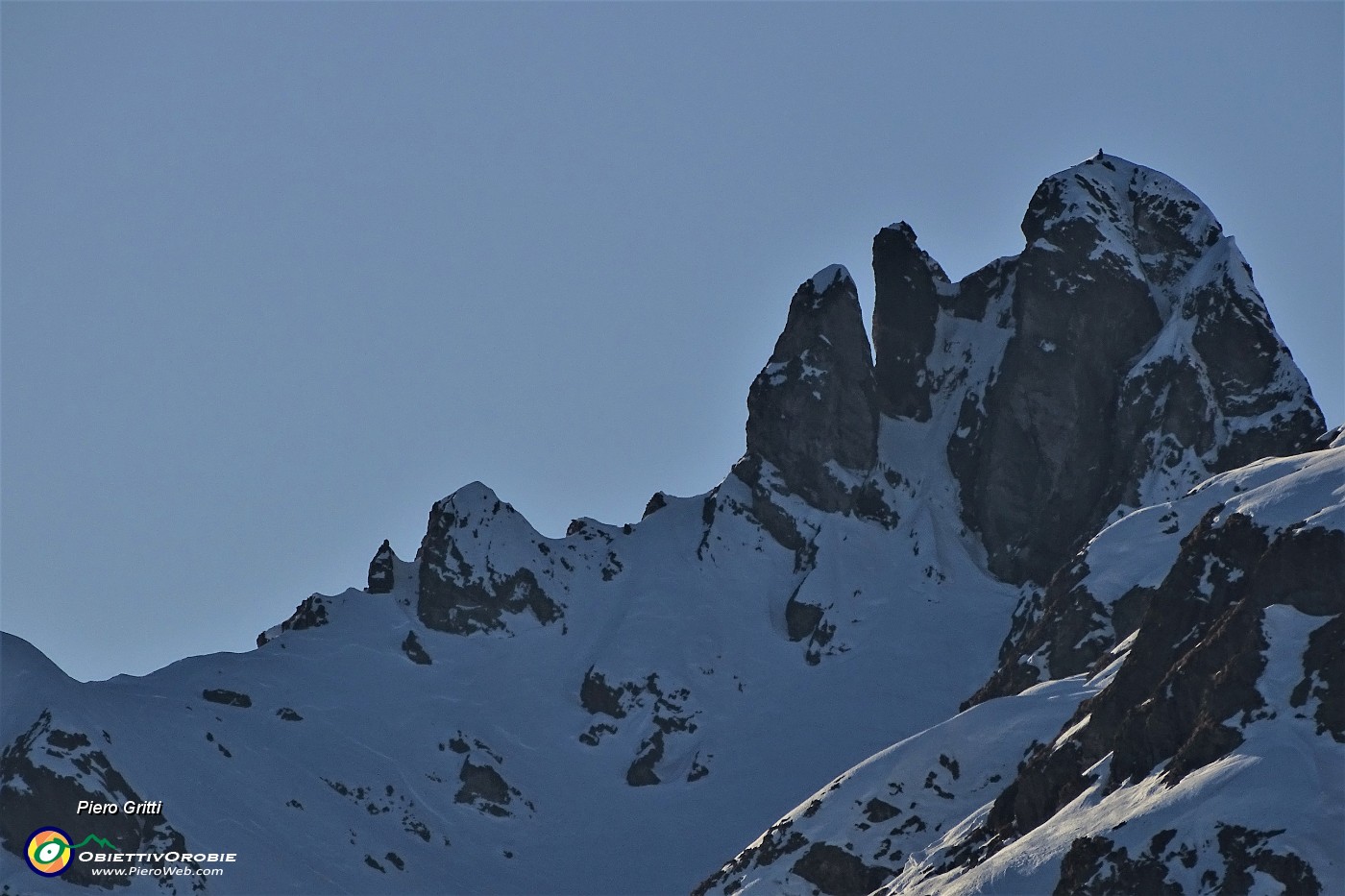 89 Maxi zoom sul Monte Valletto (1372  m).JPG